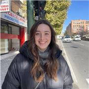 Profesora de apoyo escolar para primaria e infantil, con título C1 y estudiando el C2 certificate. Además, podría impartir clases